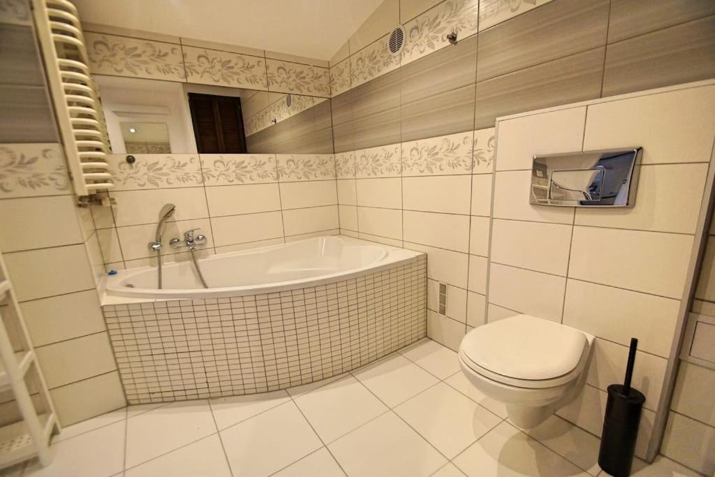 Fv/ Mariacka 7 - Studio Apartment -Katowice Bagian luar foto